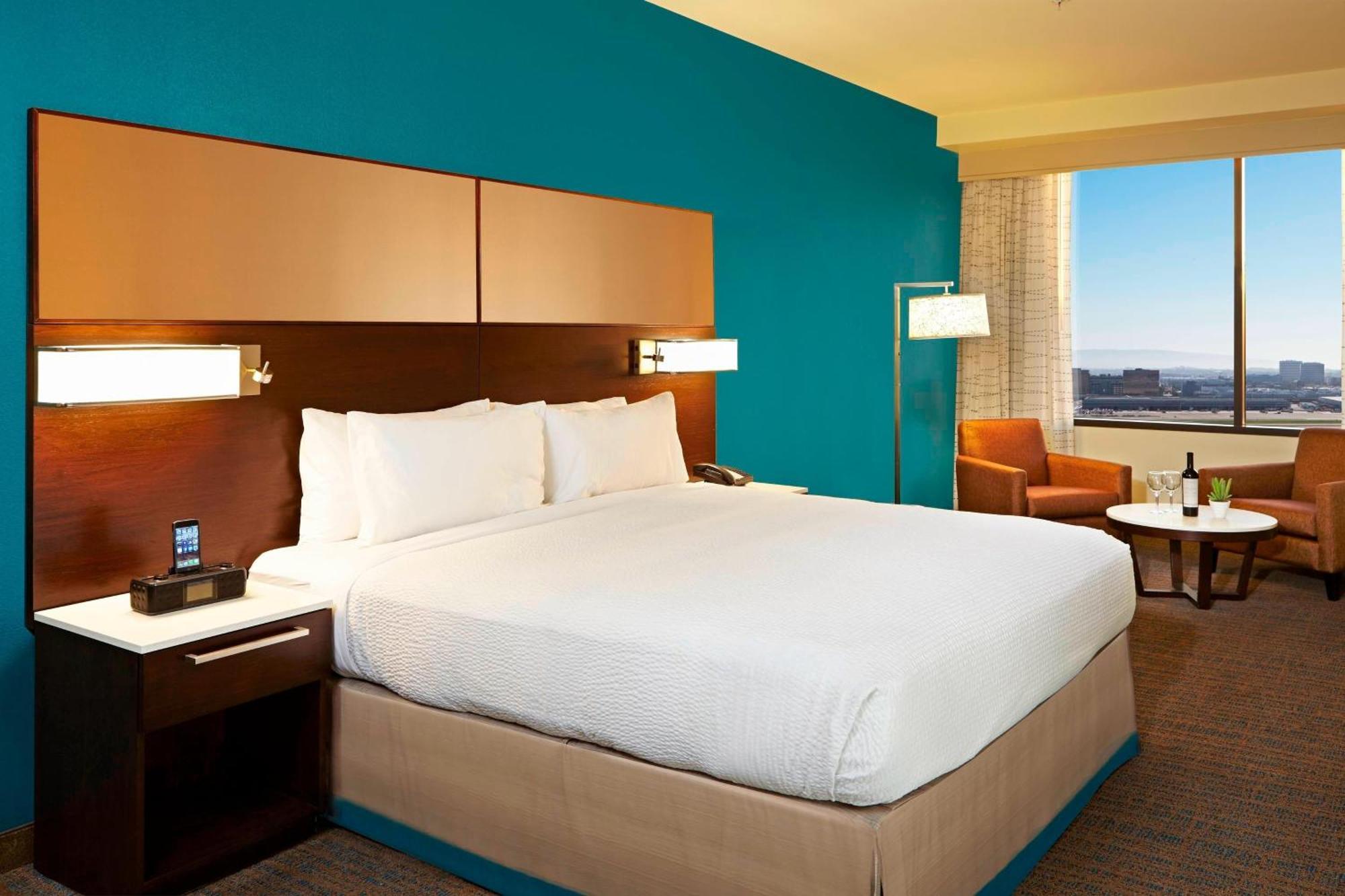By Marriott Angeles Lax/century Boulevard Los Angeles